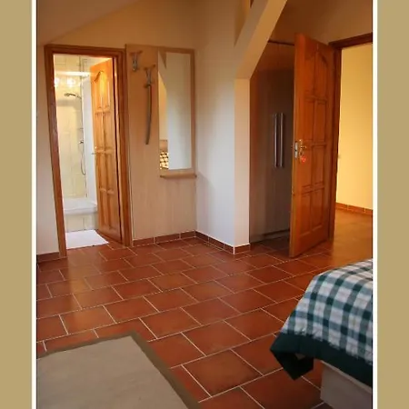 Gasztro Elmenybirtok - Balatonlelle-radpuszta Guest house *