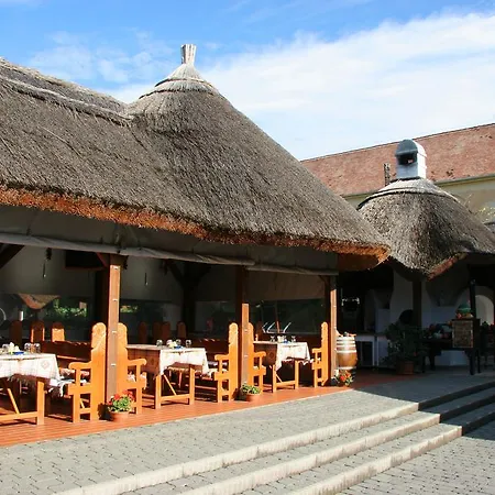 Gasztro Elmenybirtok - Balatonlelle-radpuszta *